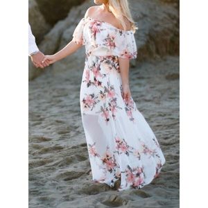 WHBM Floral off the shoulder dress 🌸🌺